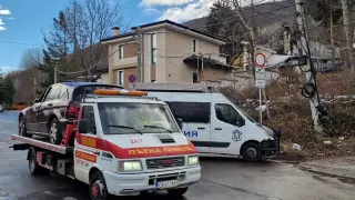 Зловеща гледка на колата, в която загина майката на две деца Снимки