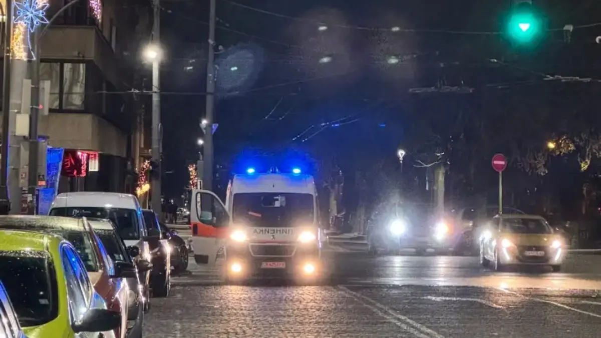 Първо в БЛИЦ: Тежка катастрофа на пъпа на София, пълно е със спешни екипи Снимки