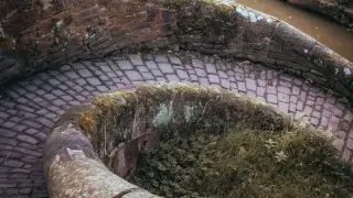 Уникално творение - виещи се "змийски" мостове