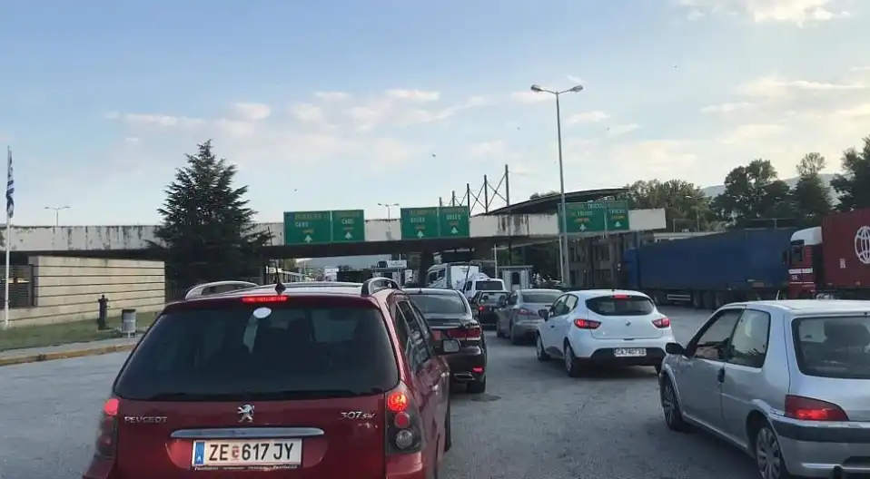 Важно за всички пътуващи: Очакват се блокади и дълго чакане на границата с Гърция