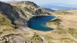 На Рилските езера е страшно, от вятъра не може да се мръдне