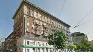 Лекар е собственик на бардак срещу Партийния дом в София, има яки промоции