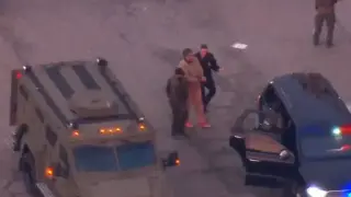 Заснеха Мадуро да излиза от ареста, качиха го в хеликоптер Видео
