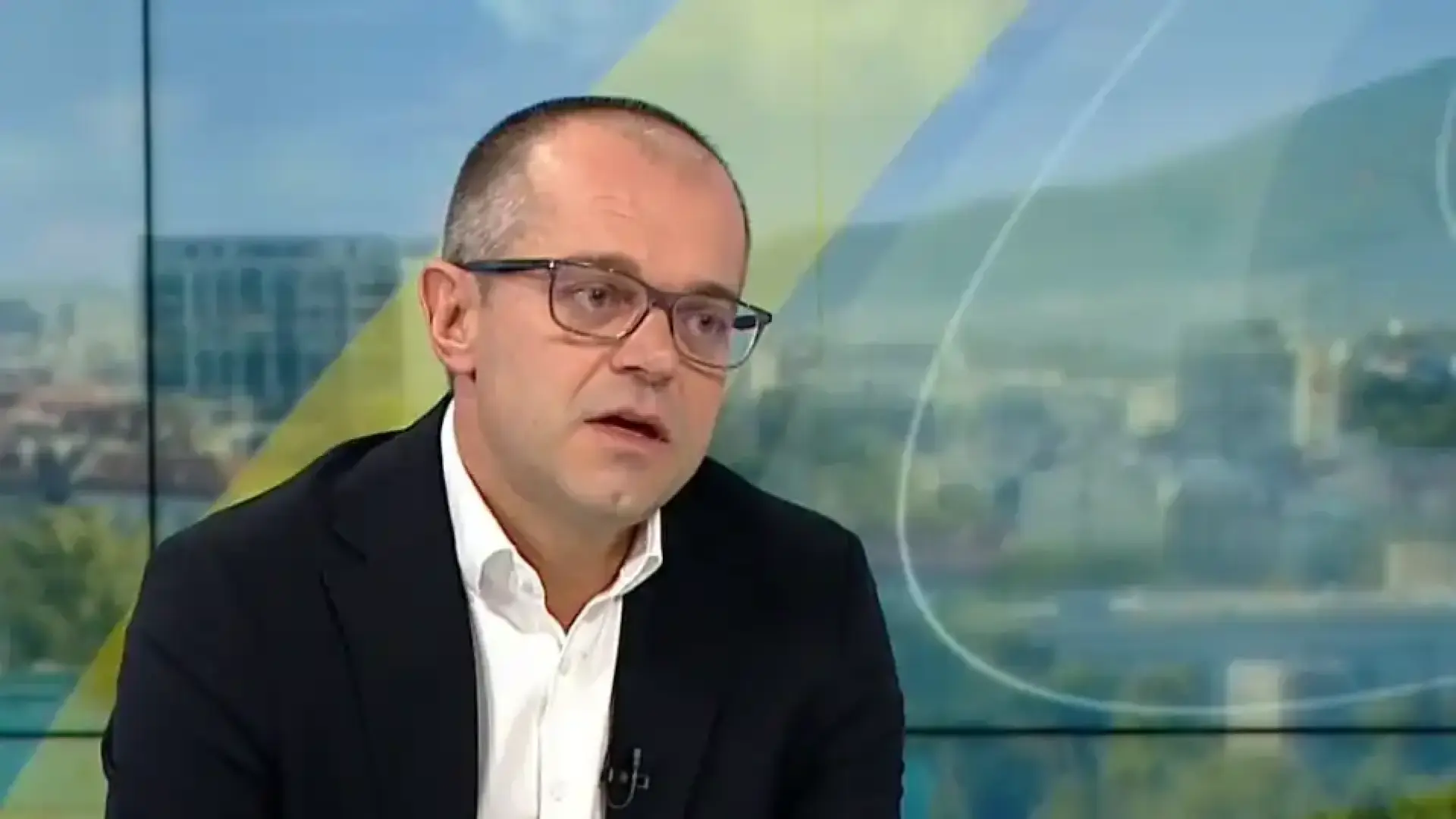 Шефът на КЗП с важни думи за шмекериите с цените по магазините!