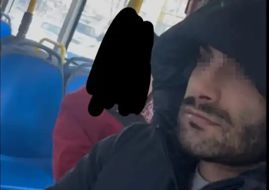 Внимание: Извратеняк обарва жени в градския транспорт във Варна