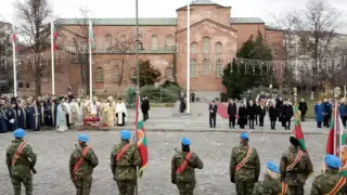 Водосвет на бойните знамена на площад "Св. Александър Невски" Снимки