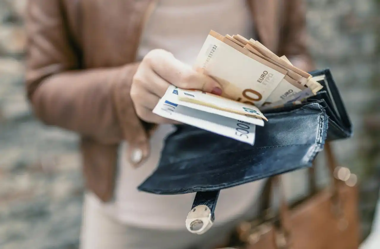 След еврото: Ръста на заплатите - минимум 10%