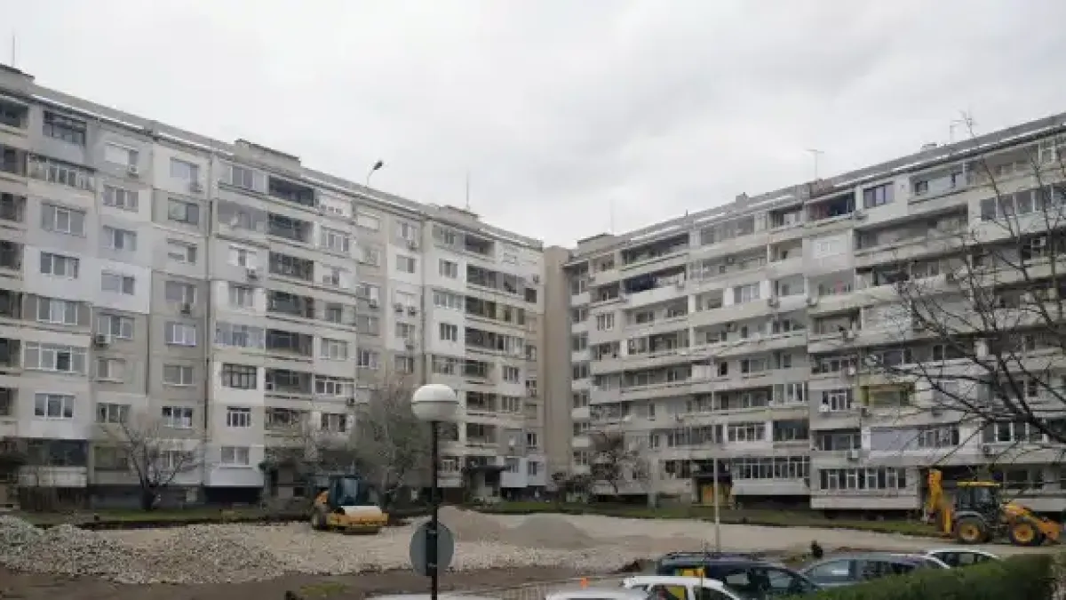 Знаете ли какво се чете при най-дългия блок в България?