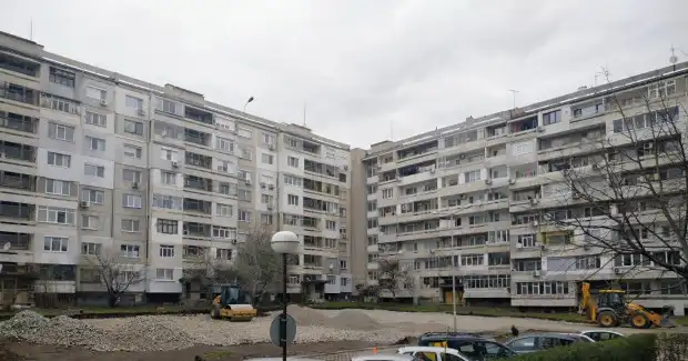 Знаете ли какво се чете при най-дългия блок в България?
