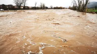 Река отнесе мост край Крумовград, махала с 12 души е откъсната от света Видео