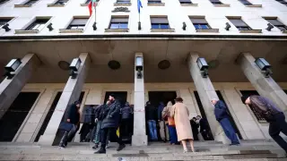 Заради еврото: Касите на БНБ ще работят извънредно всяка събота до края на януари