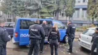 Центърът на София почерня от полиция, тече акция, задържан е много опасен престъпник Снимки