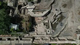 Мраморен басейн и средновековна църква откриха археолози край Бургас