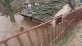 Свлачище наложи евакуация в село Сливарка Видео