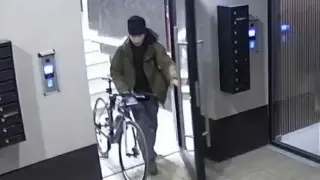 Заснеха крадец да се вихри навръх празника - ще бъде ли наказан? Снимки