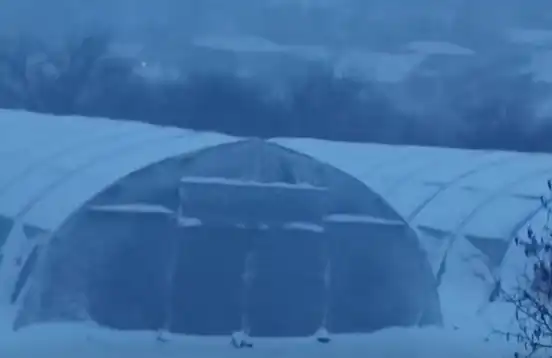 На студено и тъмно! Градове и села без ток заради снега