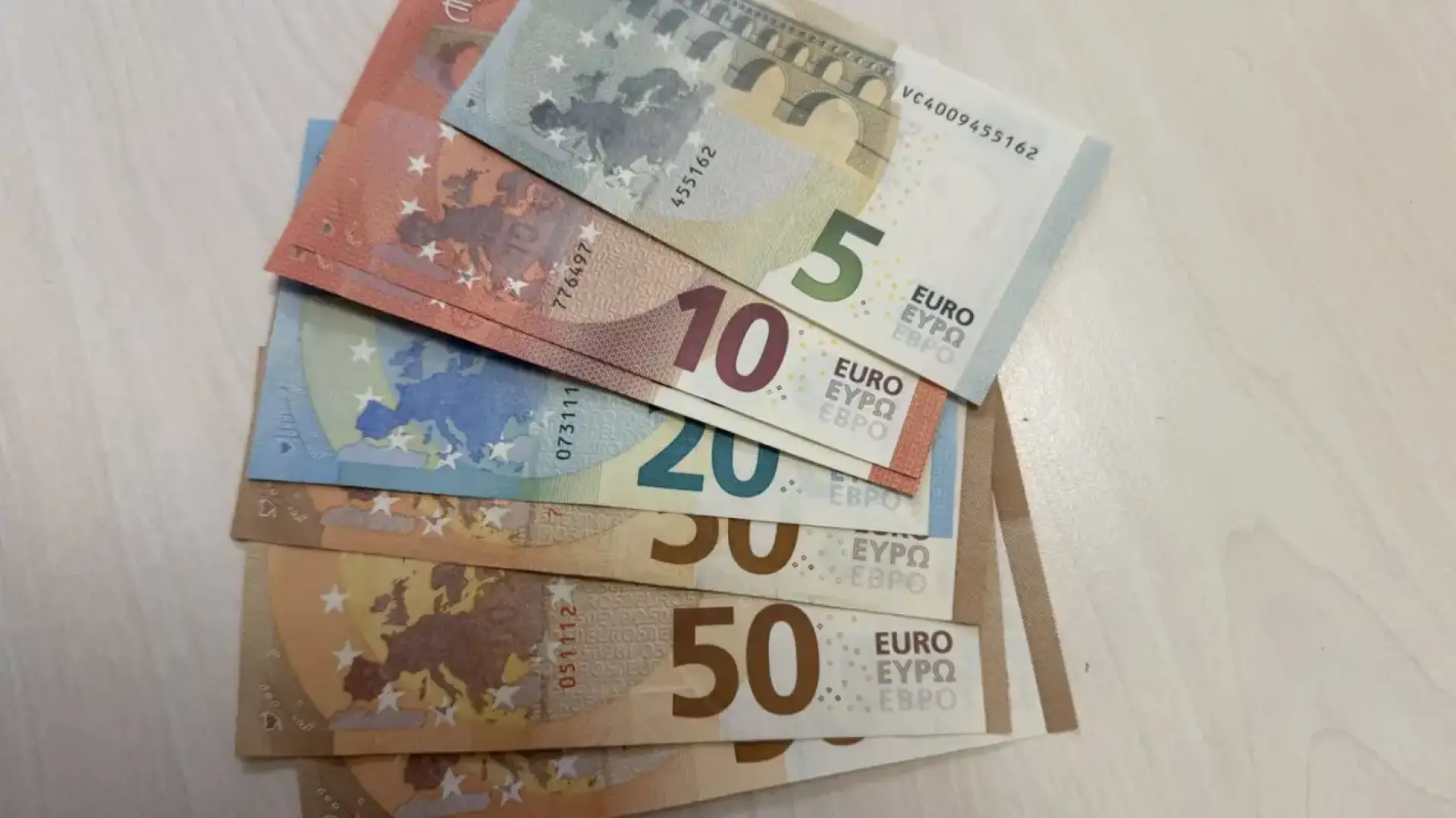 Пореден случай на фалшиво евро - в кой наш град го засякоха?