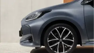 Toyota обнови популярния Yaris, ето каква е визията и оборудването Снимки
