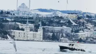 Ледена епоха в Турция: Вилнеят урагани и виелици, не пътувайте до Истанбул