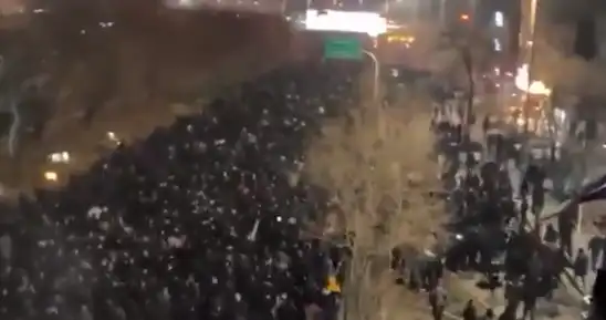 В Иран е страшно: Смъртно наказание грози всички протестиращи!