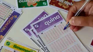 Сайт доказва: По-вероятно е да имате четиризнаци, отколкото джакпот