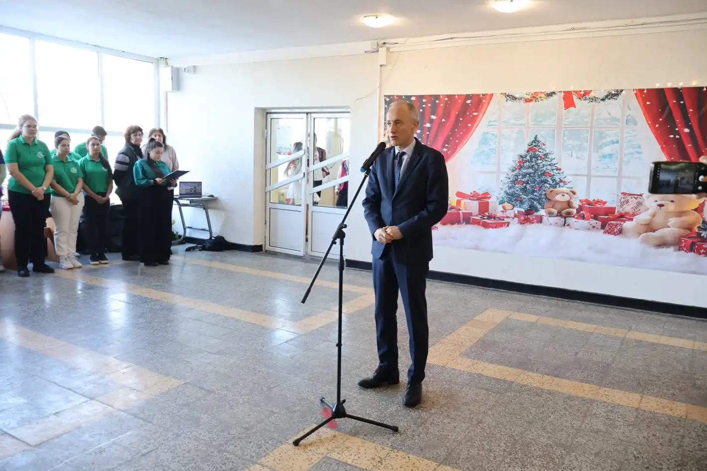 Красимир Вълчев предупреди: Многото време пред екраните има зловредно влияние върху мозъка и неговото развитие