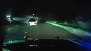 Гонка! Водач катастрофира, кучето му се "катапултира" през прозореца