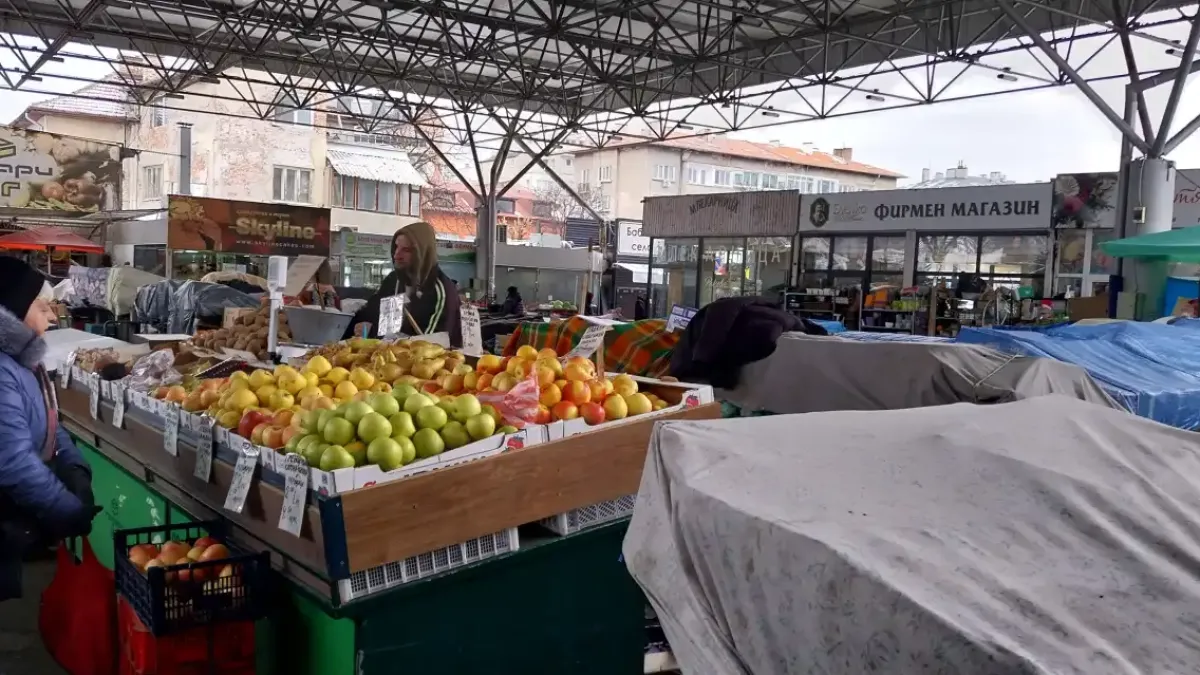 Основни храни поскъпнаха двойно за месец