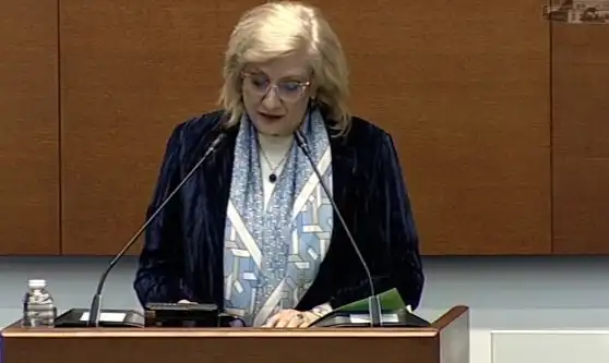 Искра Михайлова предупреди от трибуната: Хората искат разум, не омраза