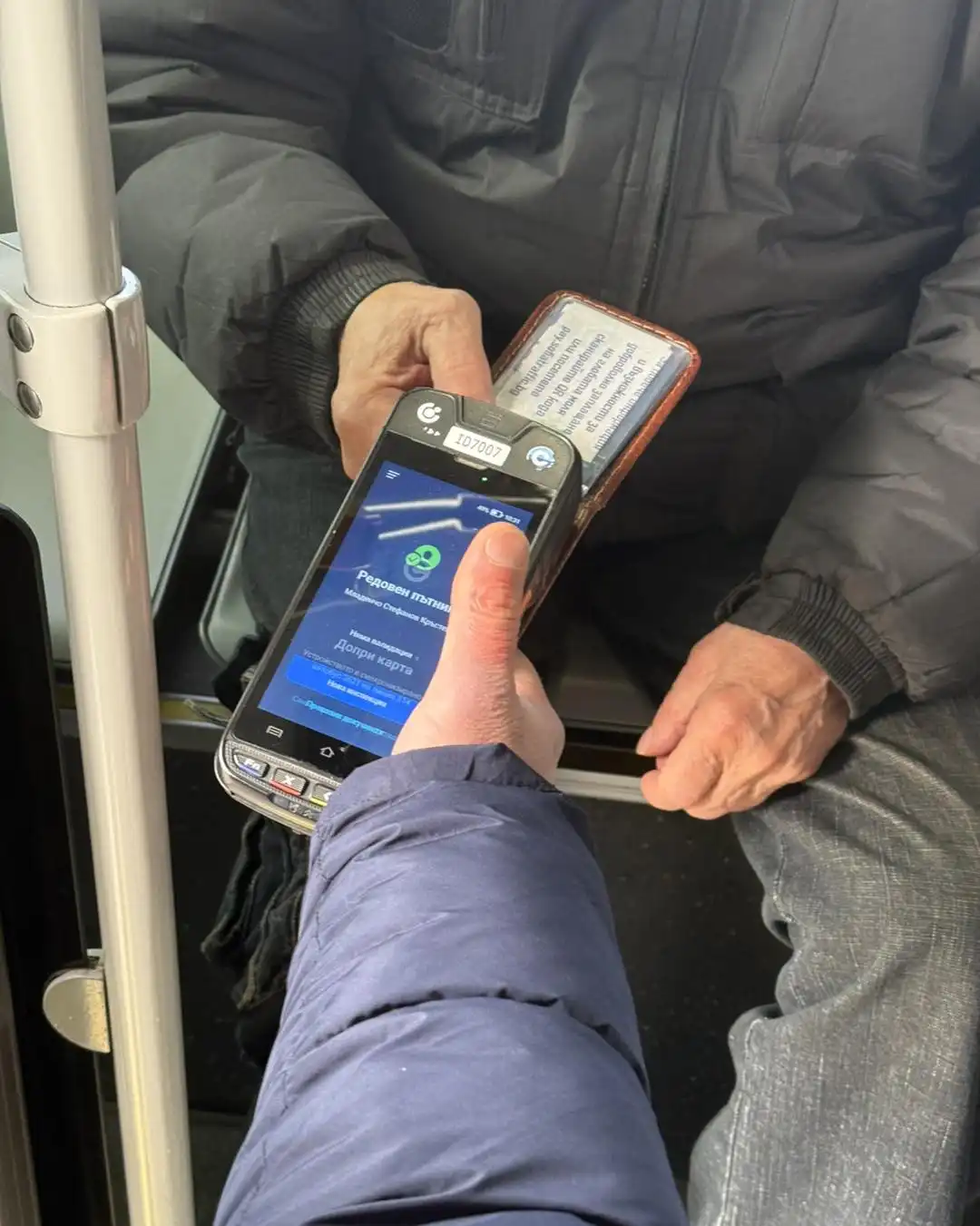 Край на гратиса в София! Контрольори и полицаи на ежедневни проверки в градския транспорт