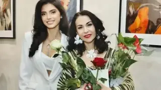 Магията на вълната среща модерния арт дух: Дили Бозаджиева в галерия "Дженифер Артемис"