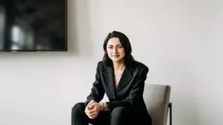 Дъщерята на Саша Безуханова с голям удар, прилапва милиони