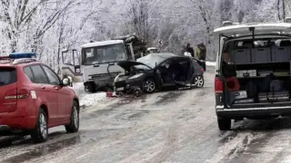 Издирват шофьора на камиона след смъртта на баща и дъщеря край Ловеч