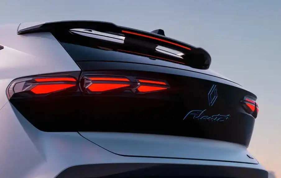 Renault представи кросоувъра Filante - новият флагман на марката Снимки