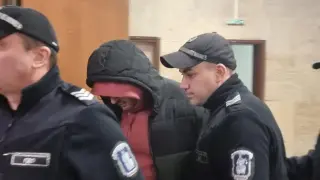 Решиха съдбата на апаша, издърпал чанта с 25 хил. евро от ръцете на баба Елена