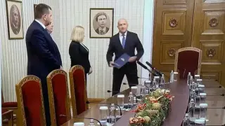 Евгений Михайлов изригна: Рекетът на коалицията "ППДБ-Радев-Доган" няма да спре
