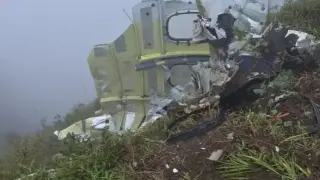 Самолет изчезна от радарите -  намериха отломки, но не и хората