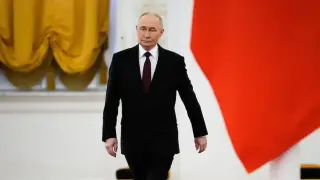 Der Spiegel: Светът на Путин започва да се руши