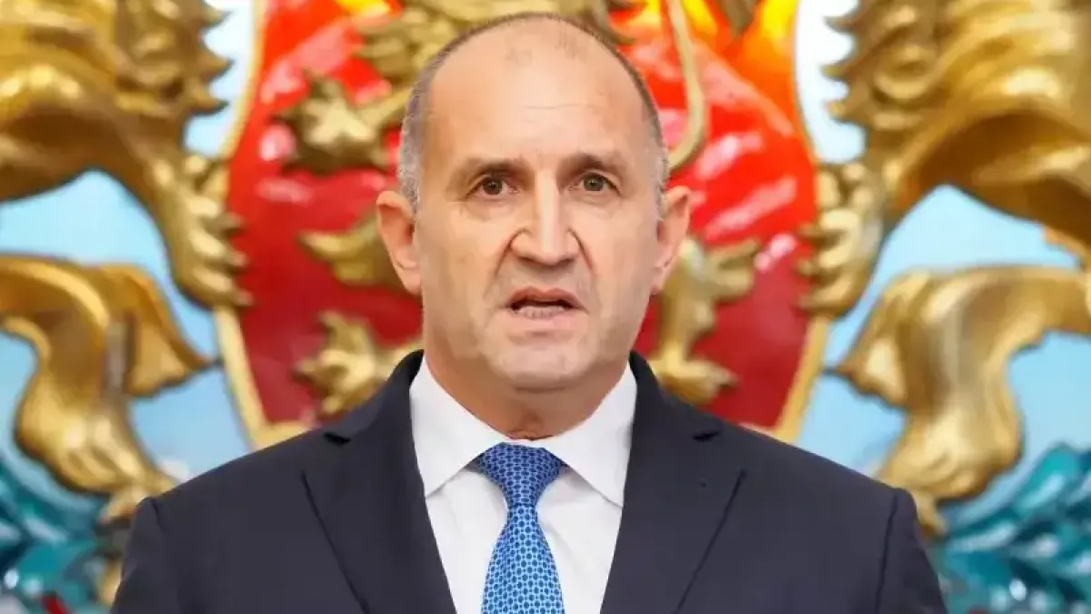 Фейсбук избухна за оставката на Радев: "Тошко 2 падна! Марш в Боташ!" Идва диктатура!