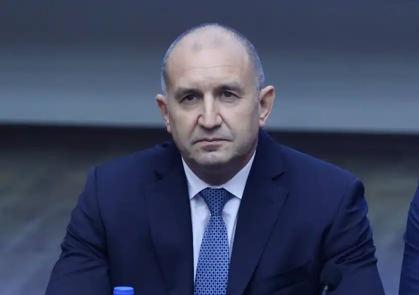 Журналистът Стефан Ташев: Цялата радева измет да се омита от президентството веднага