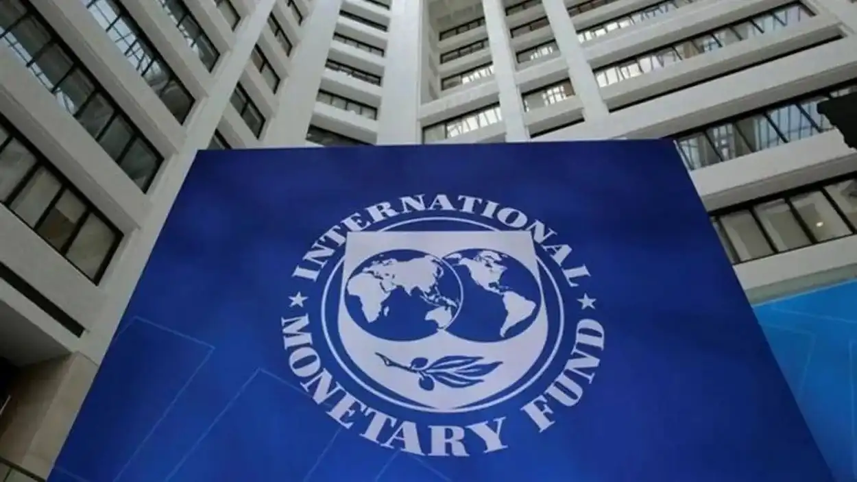 МВФ понижи икономическата прогноза за Русия за трети път тази година