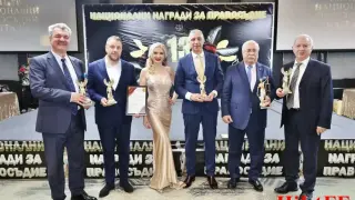 Отличниците в правото отново се включиха в значими каузи, ето кои са наградените Снимки