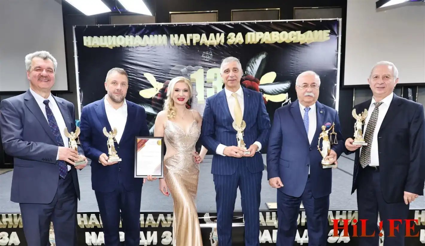Отличниците в правото отново се включиха в значими каузи, ето кои са наградените Снимки