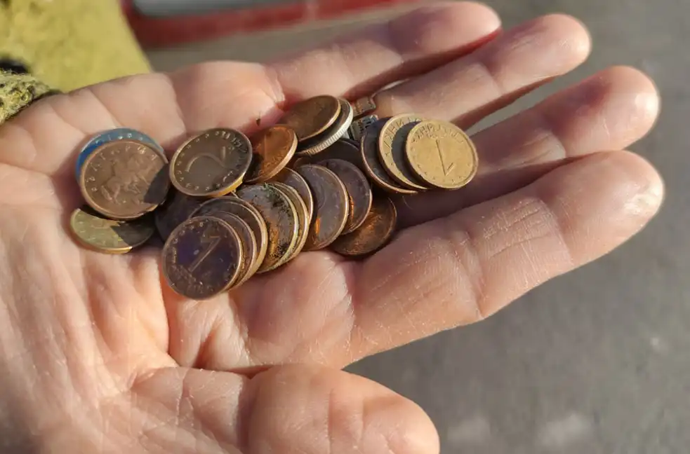 Как се прибира рушвет под тепетата: „Я да видим сега какво си донесъл?“