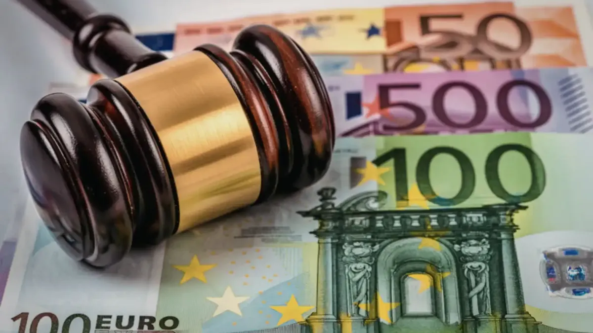 Откриха 350 000 евро, скрити в стена от съдия