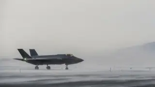 Военни самолети на САЩ и Канада кацат в Гренландия