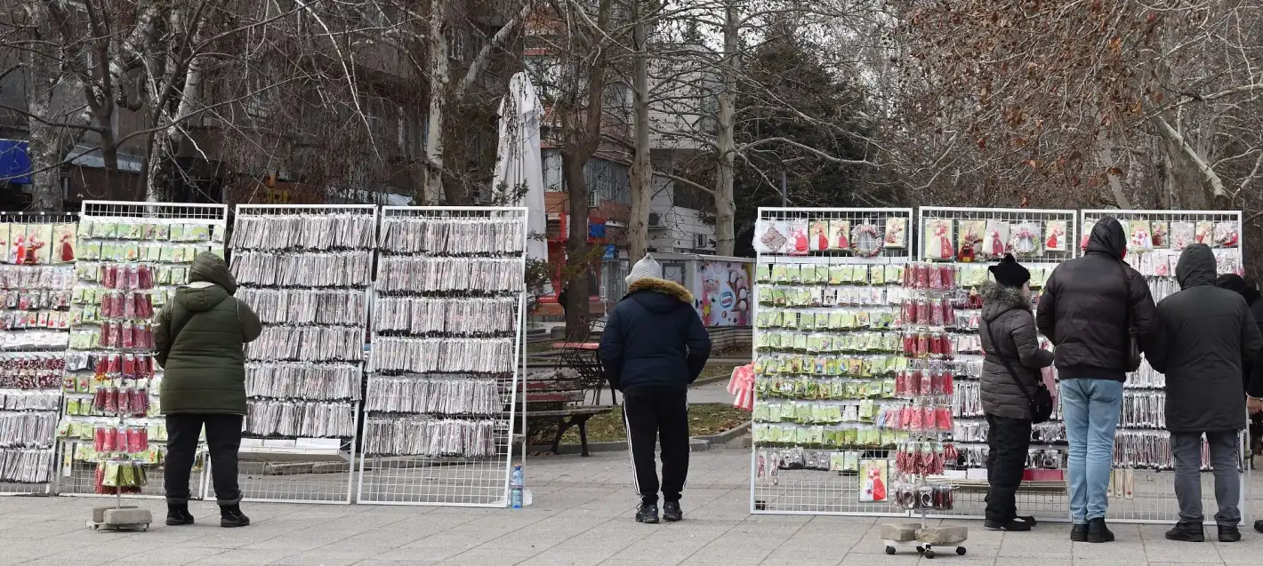 Eврото оскъпи мартеницата с 30%