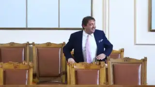 Бивш министър на Радев все още не е поканен в листите му