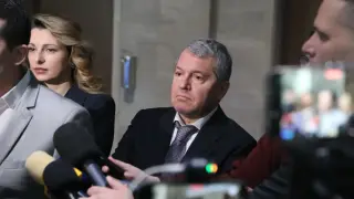 С документ Тошко Йорданов разобличи ПП-ДБ и призна за грозната ситуация в парламента