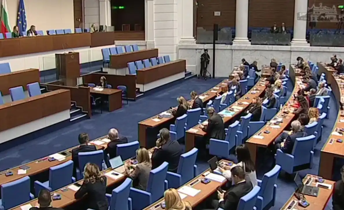 Депутатите гласуваха 3 ключови закона, КПК остава